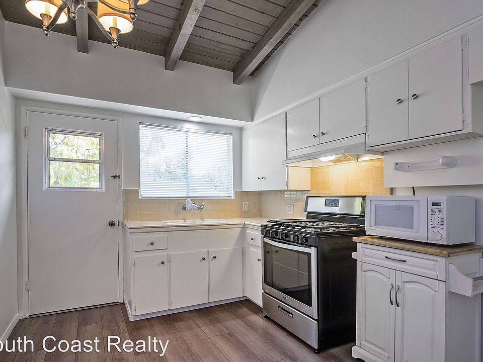 1st image of 1801 De La Vina St APT C