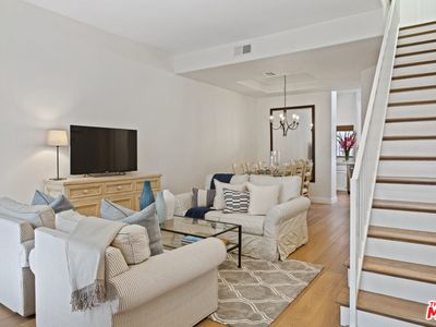 13250 Moorpark St APT 6, Sherman Oaks, CA, 91423