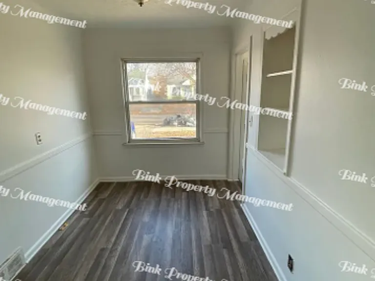 20277 Ferguson St — Photo 9