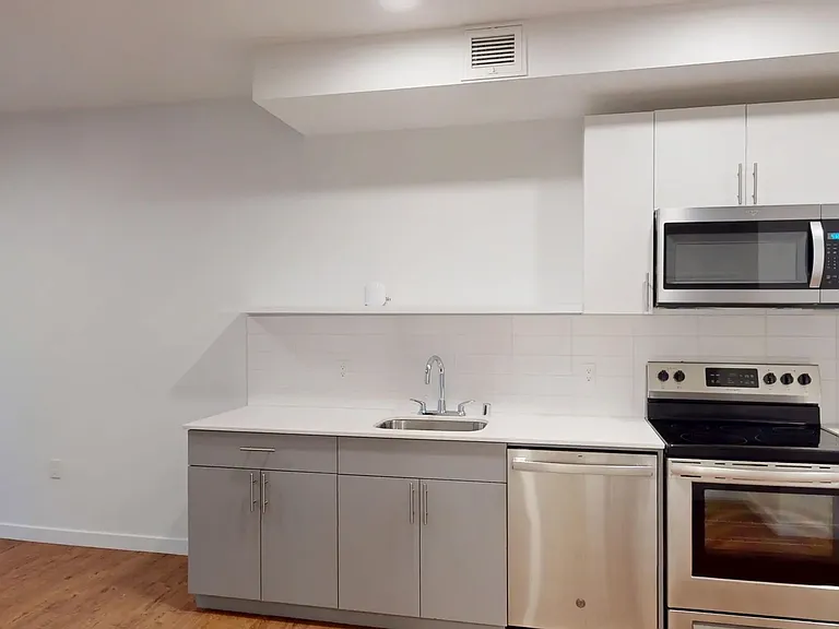 Madrone Passive House, Bright Homes in Walkable Central District Location with W/D in Unit and NE... — Photo 33
