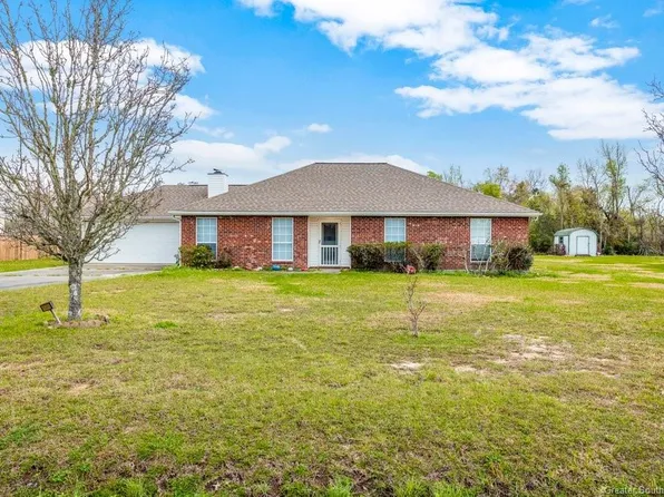 1346 Mohican Dr, Lake Charles, LA 70611