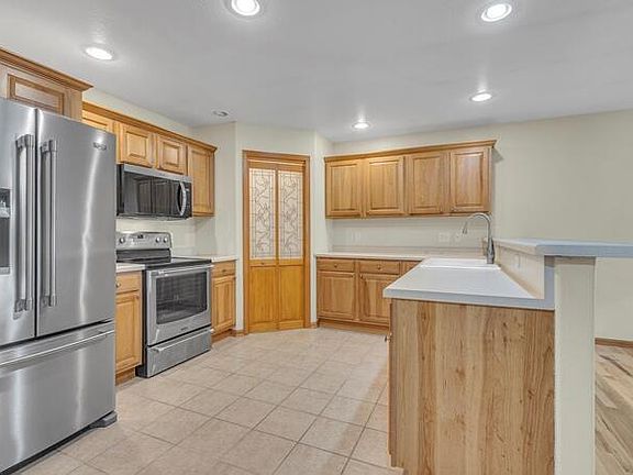 4th image of 1031 Covington DRIVE