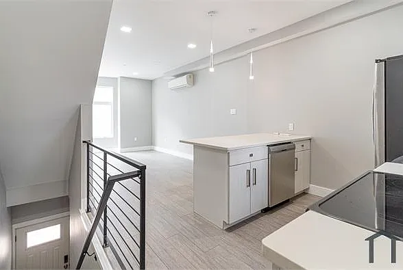 3 bed, 1700 sqft, $2,100 — Photo 4