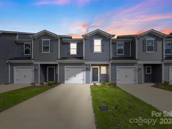 1340 Falling Acorn Ln, Concord, NC 28027