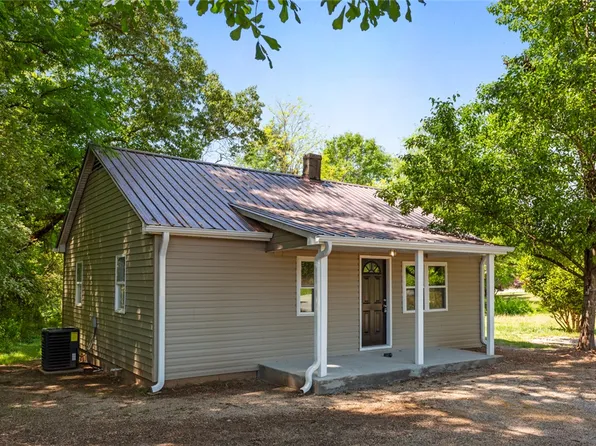 404 Highland Ave, Westminster, SC 29693