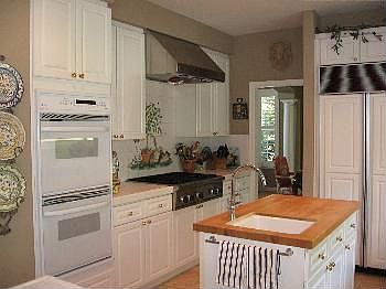 3rd image of 4394 Pebble Beach Dr