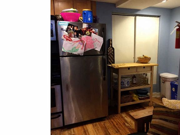 4th image of 2351 Christian St APT B