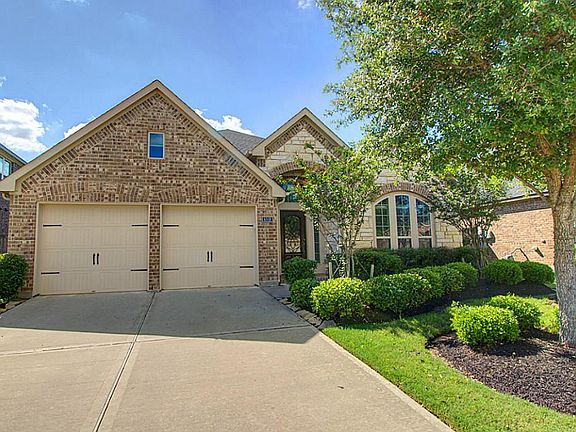 2nd image of 6518 Arroyo Springs Ln