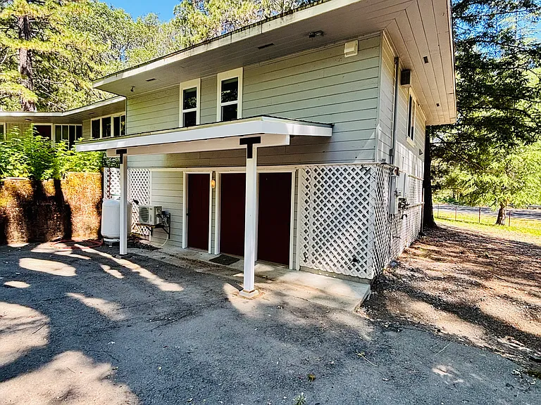 Forest Lake Dr — Photo 2