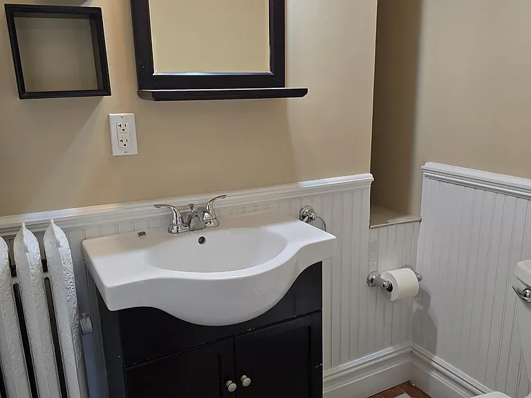 542 Doremus Ave #1 — Photo 9