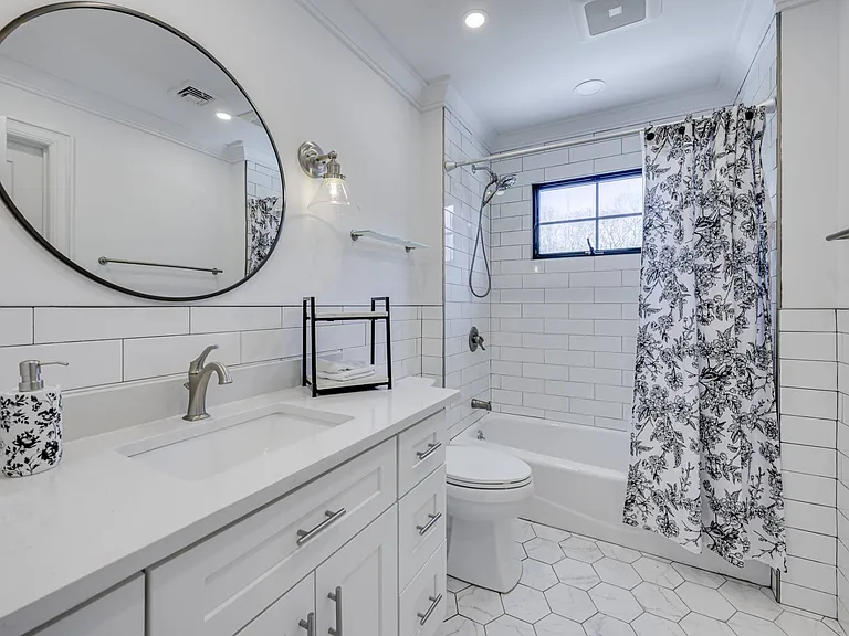 18 Sea Gate Ave — Photo 14