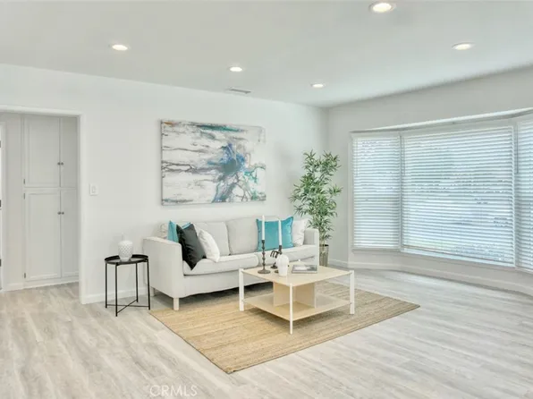 5636 Bellflower Blvd, Lakewood, CA 90713