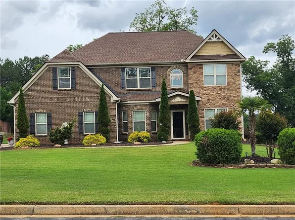 118 Shimmering Waters Ln, Fayetteville, GA 30214