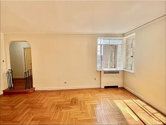 Rented by Bond New York | media 22