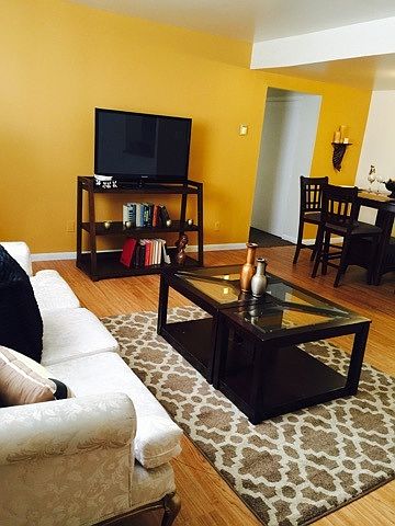 2nd image of 1822 Benton St APT 213