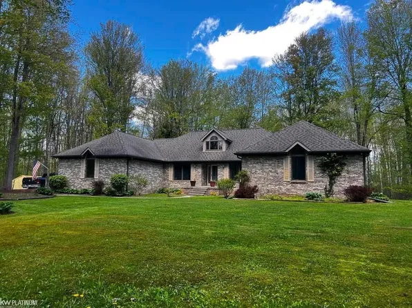 7690 Lambs Rd, Wales, MI 48027