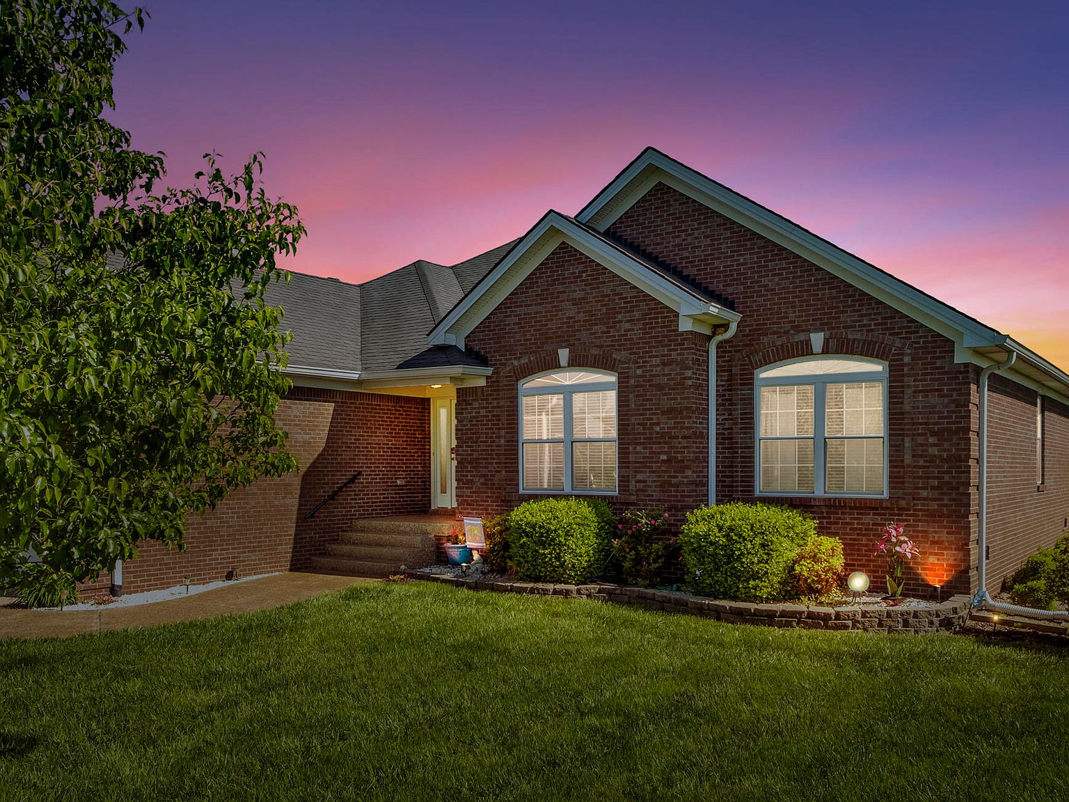 382 W Woodlake Cir, Mt Washington, KY 40047 Zillow