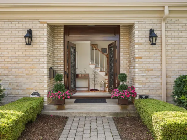 21 Avon St S #21, Saint Paul, MN 55105