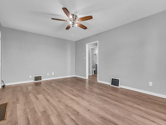 5th image of 479 E 5th St S