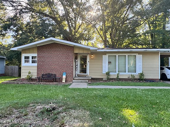 2nd image of 3165 Oak Forest Dr