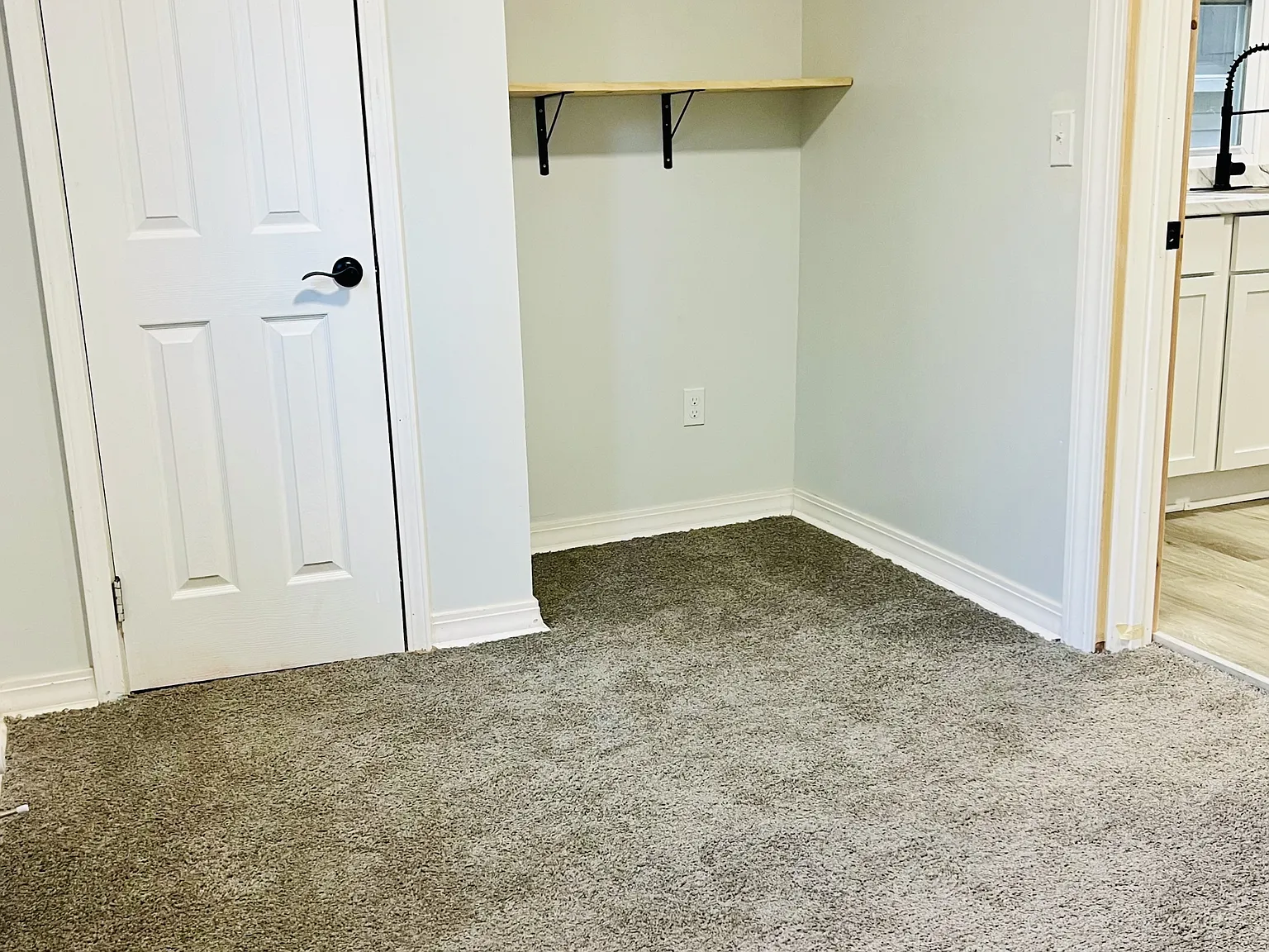 915 West Lapeer Street - 3 — Photo 4