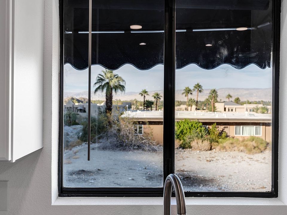 Building Photo 5