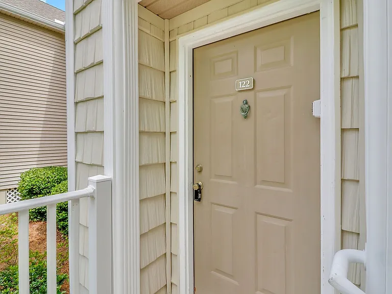 31 Summerfield Ct #122 — Photo 4