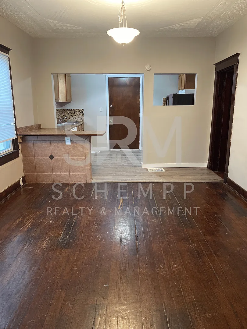 Spacious FOUR home in West Louisville Available Now-Section 8 Accepted — Photo 4