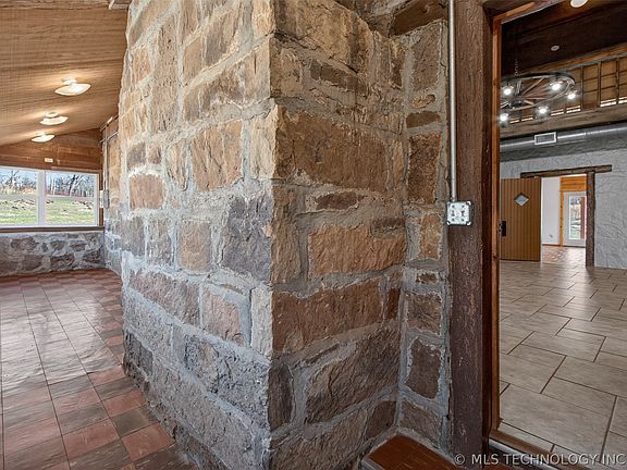 5th image of 19104 S 4250th Rd