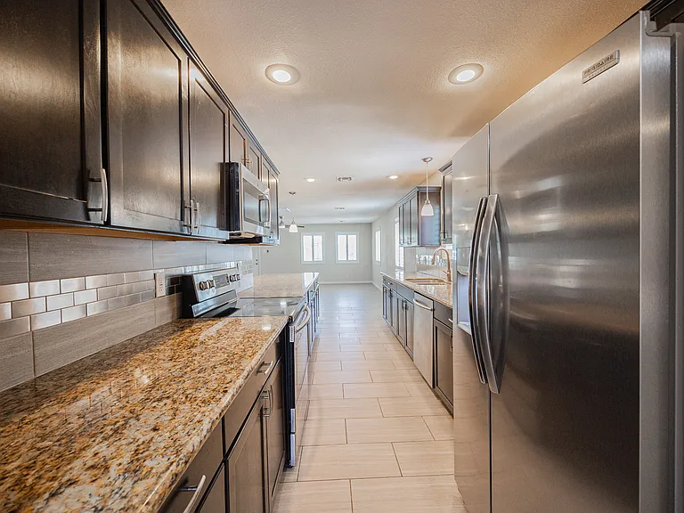 1332 E Whitton Ave — Photo 10