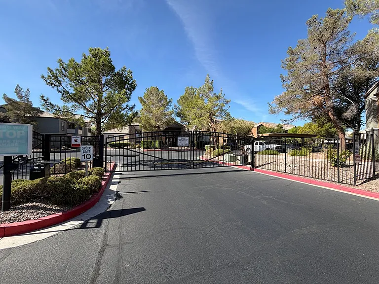 555 E Silverado Ranch Blvd #1020 — Photo 31