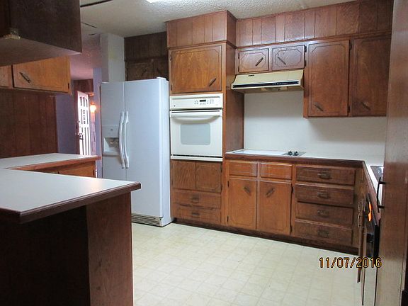 2nd image of 1101 Arkansas Ave