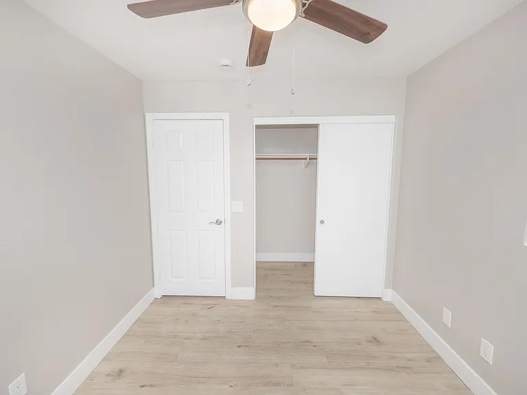 511 Stork St — Photo 6