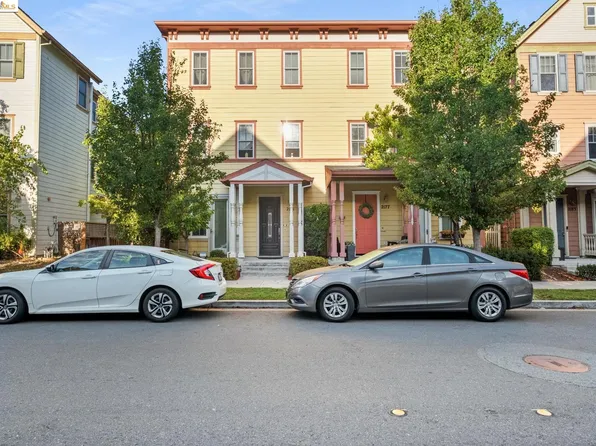 2171 Tsushima St, Hercules, CA 94547