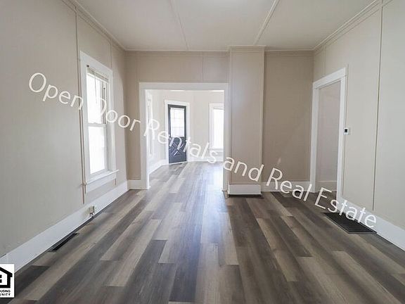 4th image of 1327 S Cedar St