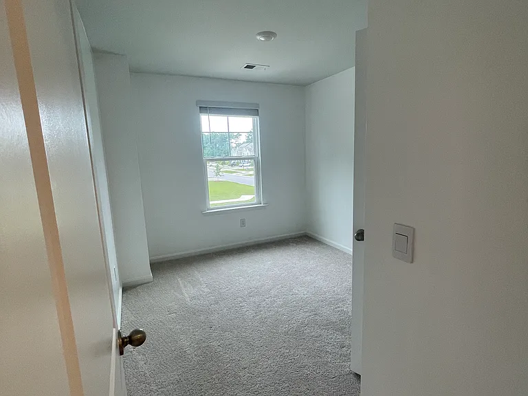 Guest bedroom 2