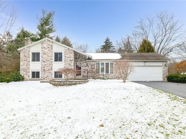 801 Hightower Way, Webster, NY 14580