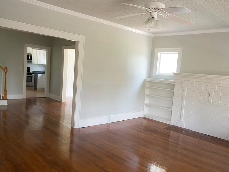 1111 W Mississippi Ave #B — Photo 4