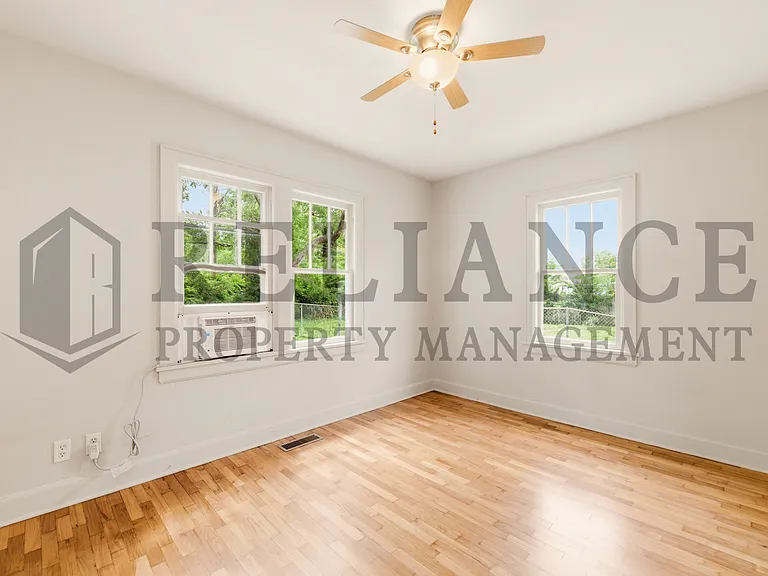 224 N Minnesota St — Photo 25