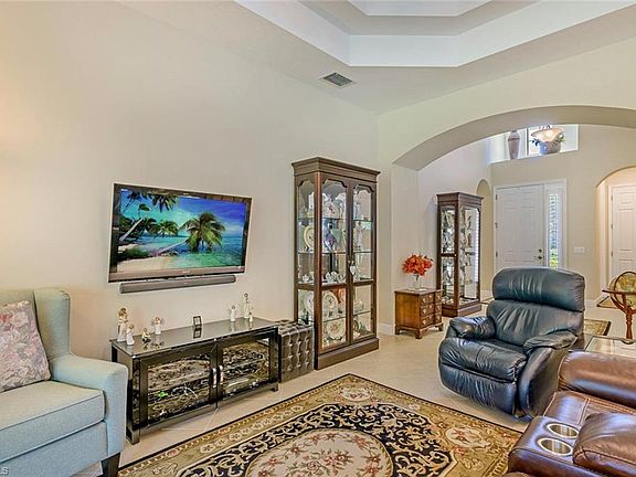 5th image of 9341 Isla Bella Cir