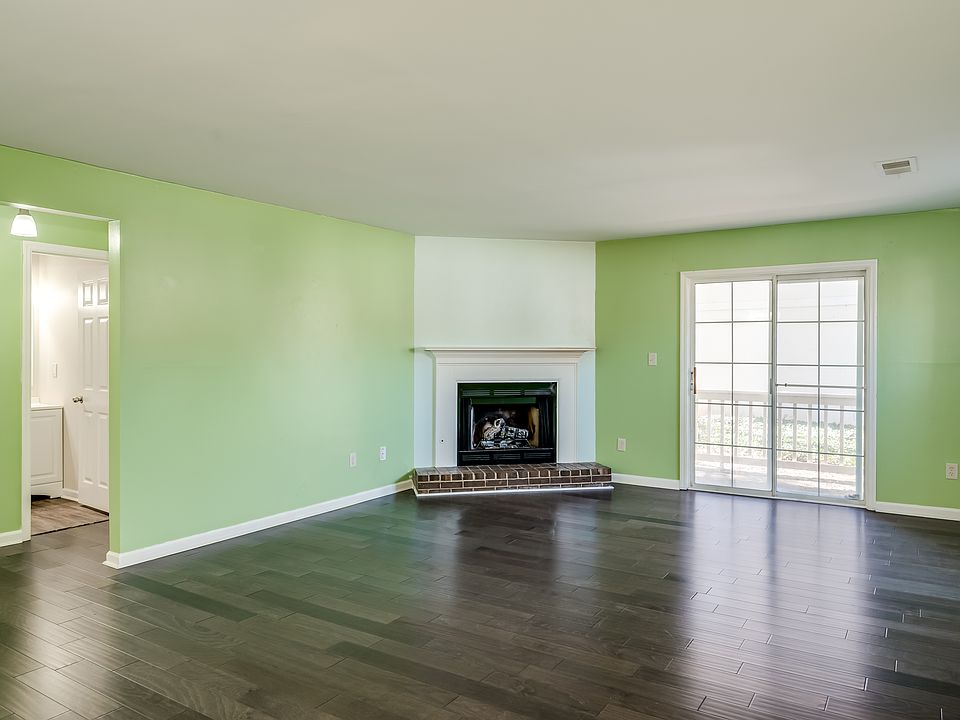 1st image of 801 Bridge Ln SE