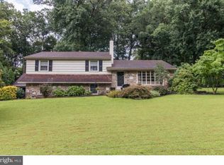 170 Deer Run Rd, Willow Grove, PA 19090