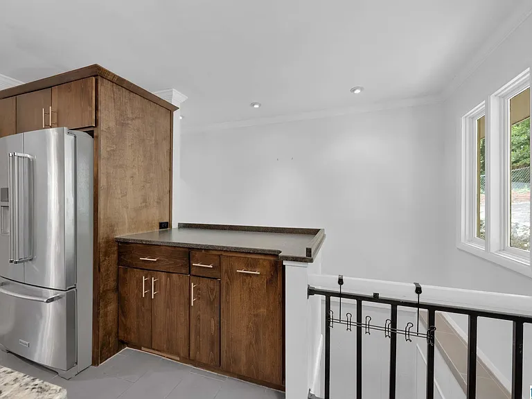 373 Laredo Dr — Photo 20