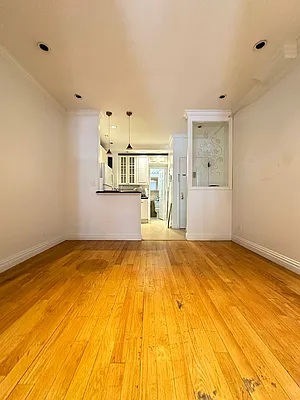 Rented by CitySites Real Estate Group | media 2