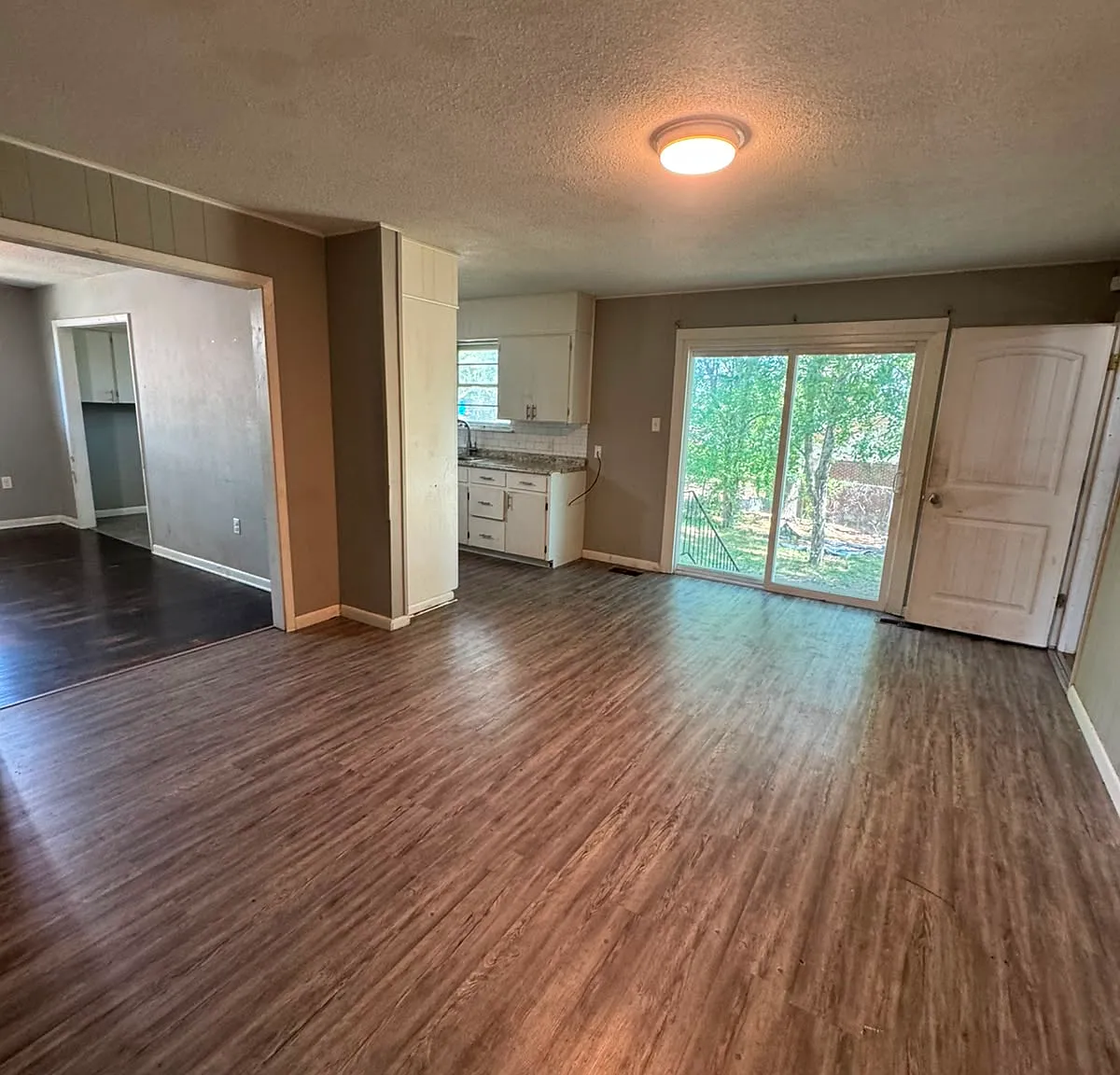 3 bed, 1290 sqft, $1,450 — Photo 3
