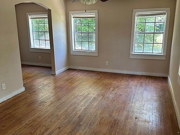 4th image of 1251 Bascombe St