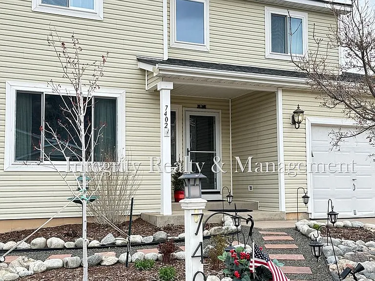 7402 Eagle Rock Dr — Photo 4