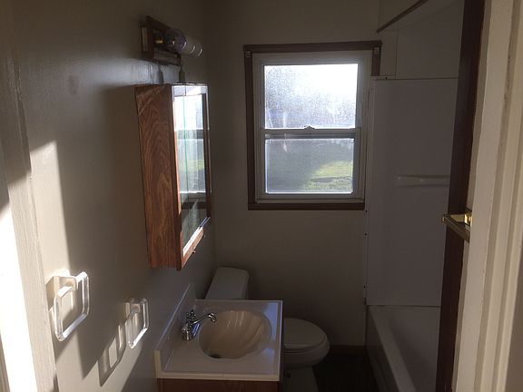 5th image of 106 Kingshighway