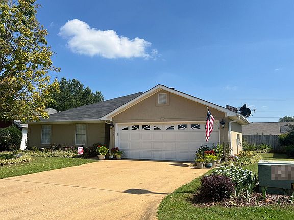 2nd image of 888 Weatherby Dr