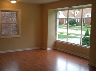 18616 Lexington Ave, Homewood, IL 60430